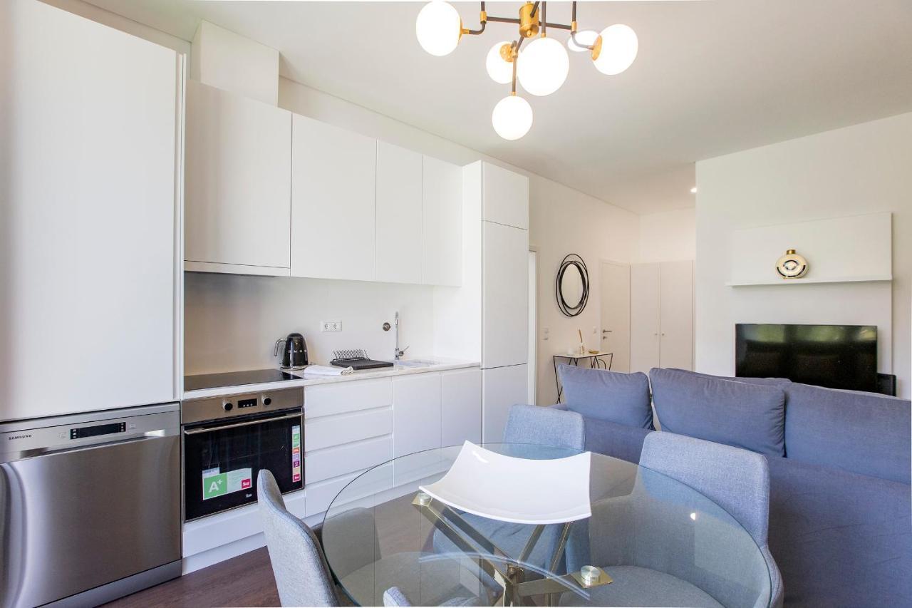 Superb 1Br Flat W/ Garden, Ac & Free Parking By Lovelystay Porto Exterior photo
