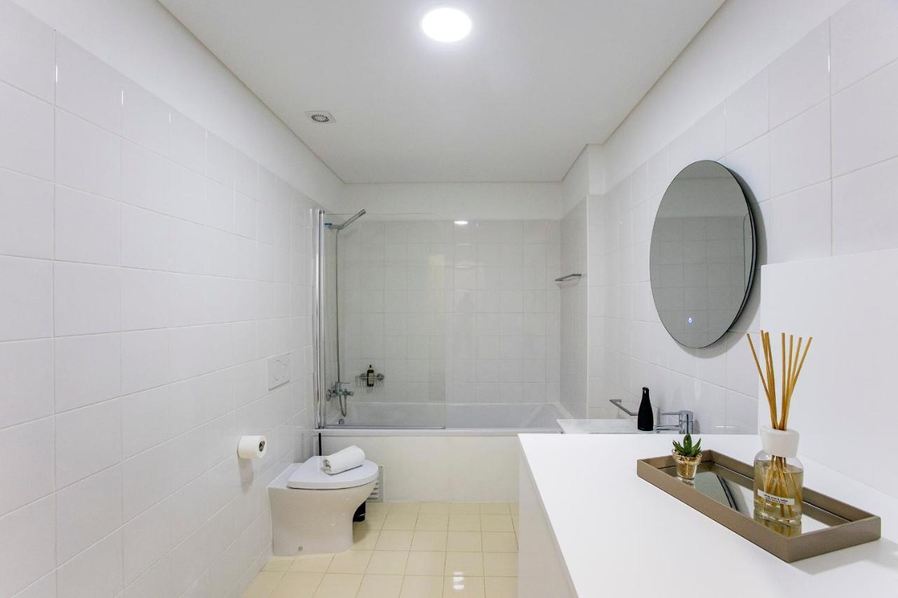 Superb 1Br Flat W/ Garden, Ac & Free Parking By Lovelystay Porto Exterior photo