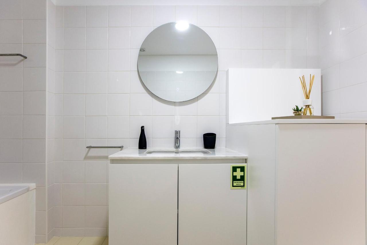 Superb 1Br Flat W/ Garden, Ac & Free Parking By Lovelystay Porto Exterior photo